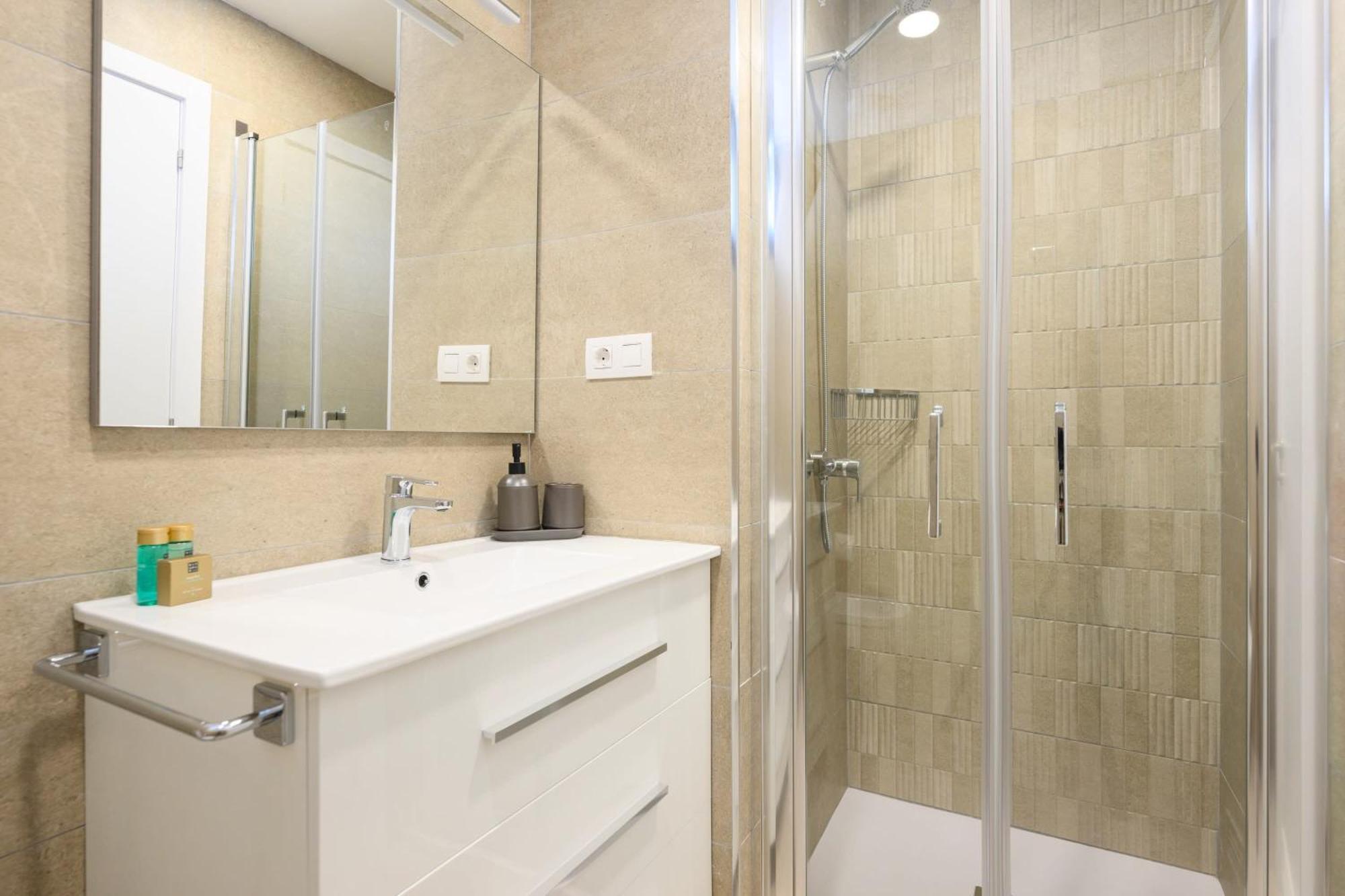 Brand New 2Br With Auto Check-In Apartment Las Palmas de Gran Canaria Ngoại thất bức ảnh